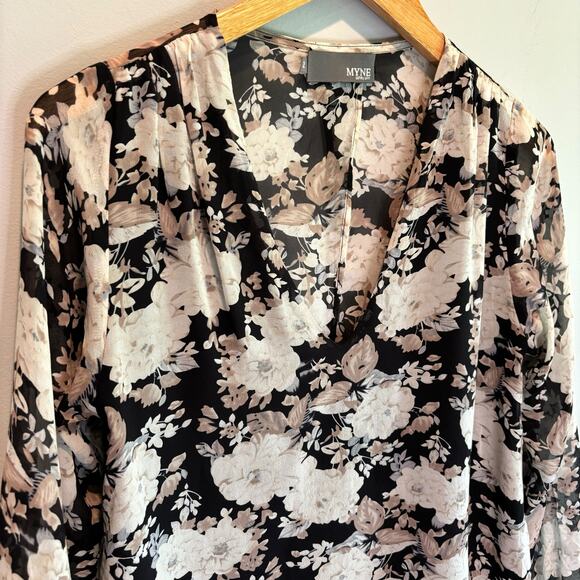 Myne by Ashley Ann Antique Floral Silk Blouse - size 2 - Picture 2 of 7